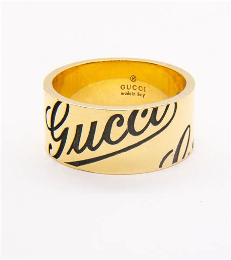 anillo gucci oro hombre